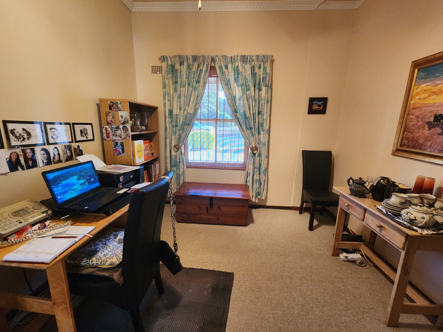 4 Bedroom Property for Sale in Panorama Western Cape
